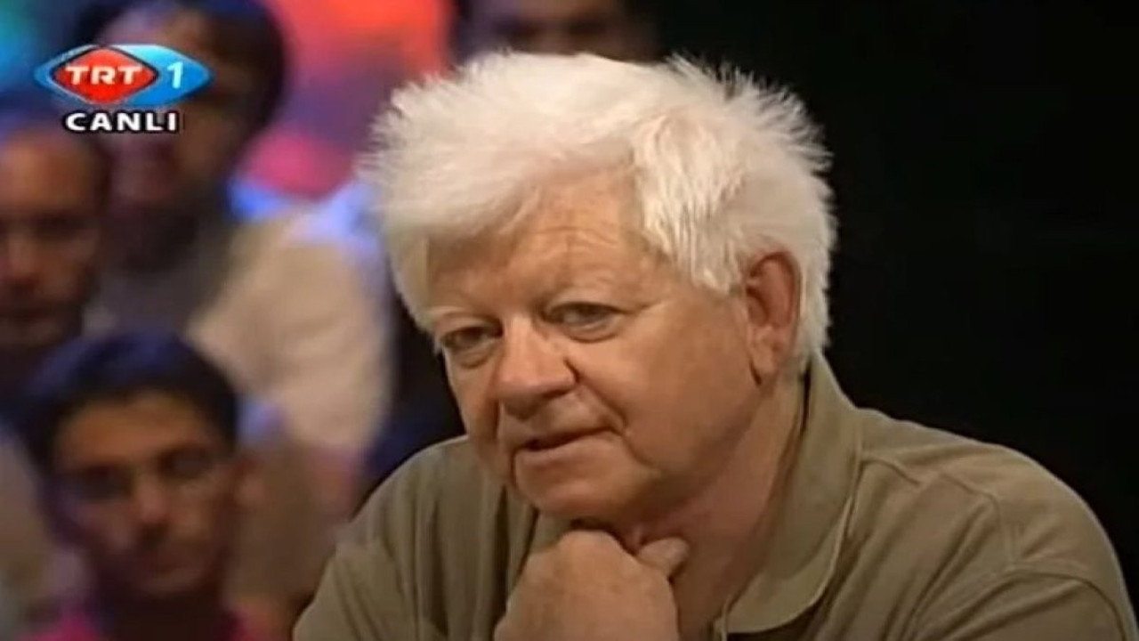 Türk Einstein Oktay Sinanoğlu: Kendi toprağını yabancılara satan şer*fsizlerin sayısı artacak