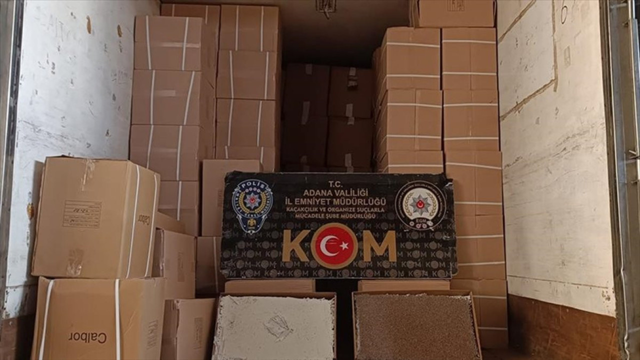 Adana'da 23 milyon 106 bin 200 adet ele geçirildi. Polisler say say bitiremedi