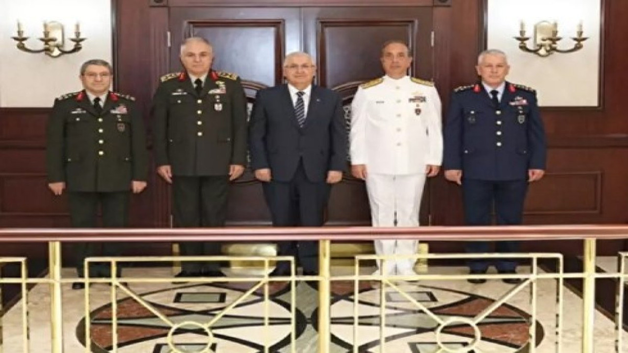 Yüksek Askeri Şura sonrası Komuta Kademesi’nden Bakan Güler'e ziyaret