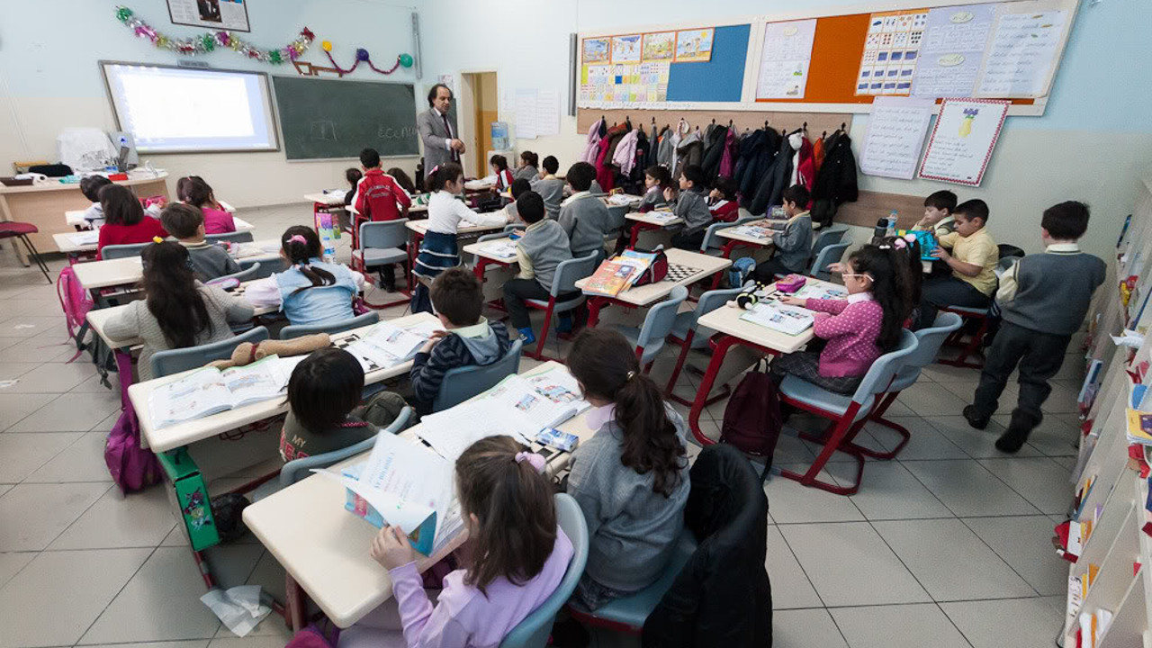 Karma eğitimin kaldırılması için imza kampanyası başlatıldı