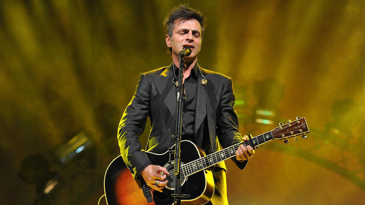 Teoman yeni şarkısını Necip Fazıl Kısakürek’e adadı