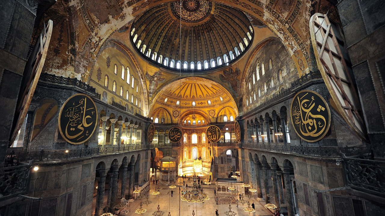 Ayasofya’da kötü koku şikayeti: Namaza odaklanmak çok zor