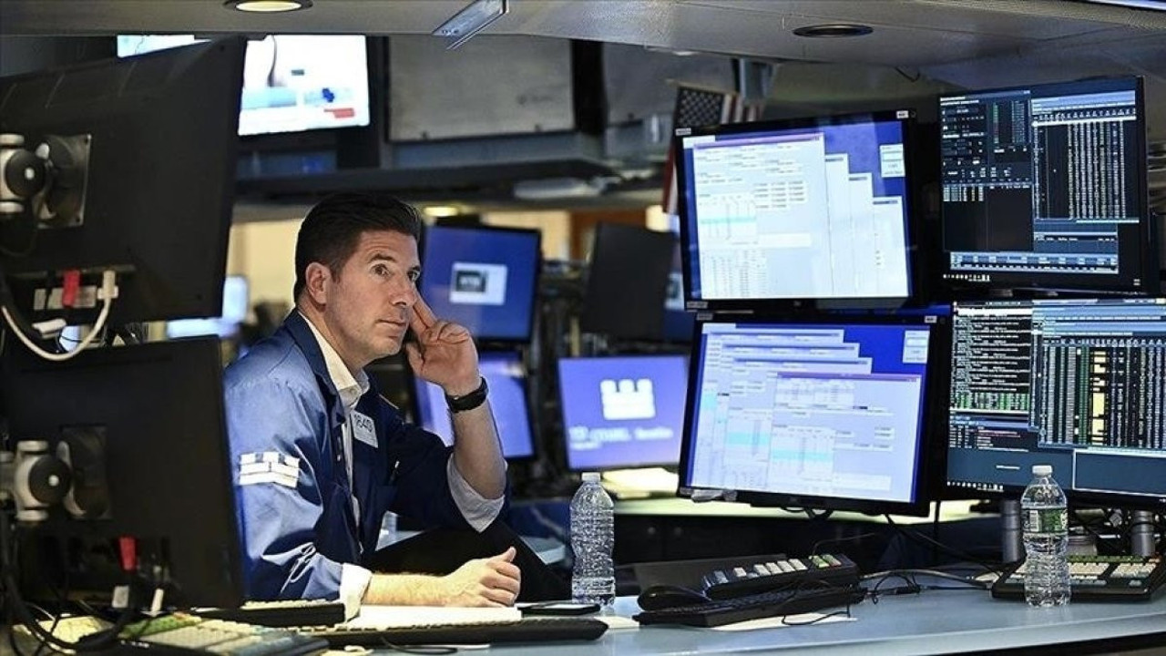 Küresel piyasalarda belirsizlikler sürüyor