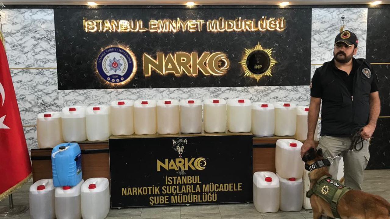 Tuzla'da yarım ton sıvı uyuşturucu emniyette sergilendi