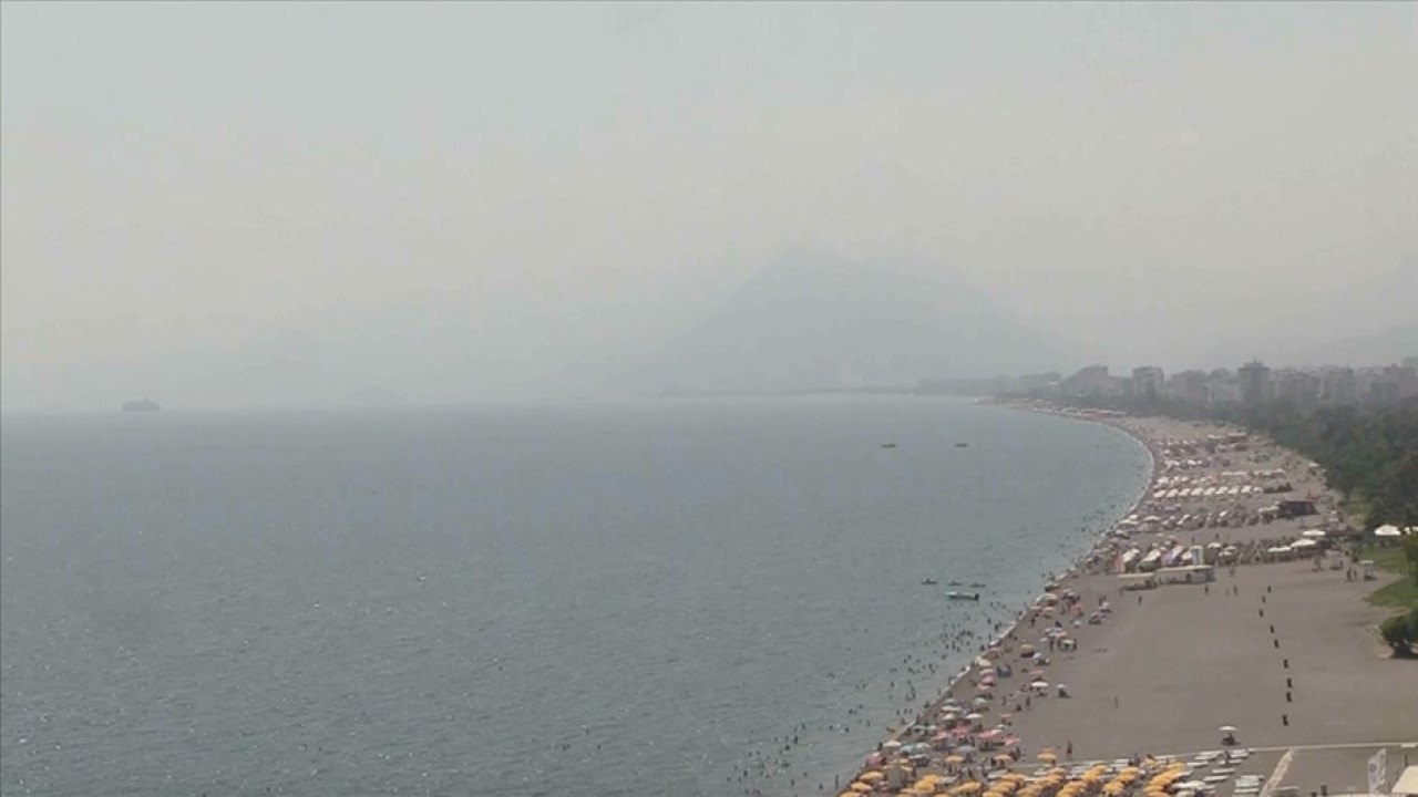 Yüksek nemden bunalan Antalyalılara kötü haber: Artarak devam edecek