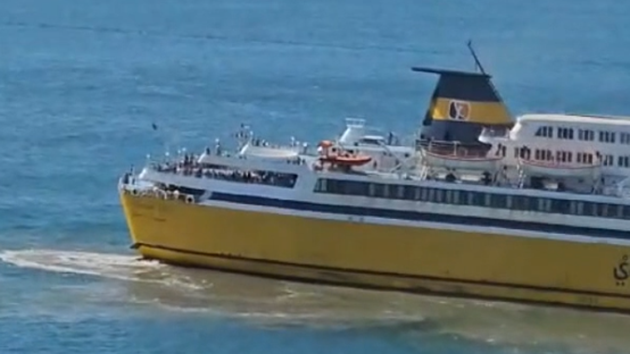 Gündüz gözüyle sintinesini Marmara Denizi'ne boşalttı. Allah belanızı versin