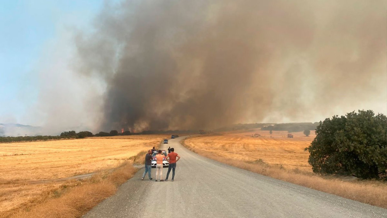 Çanakkale söndürülmeden Atatürk’ün savaştığı Anafartalar’dan duman yükseldi