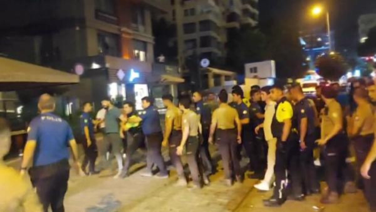 Kadıköy'de eğlence mekanında kavga: 3 yaralı