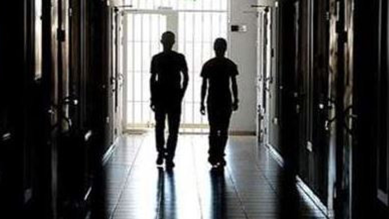 Türkiye'de 9 bin 56 mahkum izinden dönmedi. Her yerde aranıyorlar