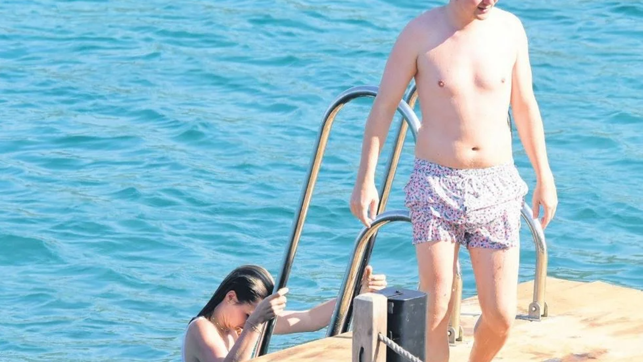 53 milyar dolarlık mirasın vârisi tatil için bodrumu seçti