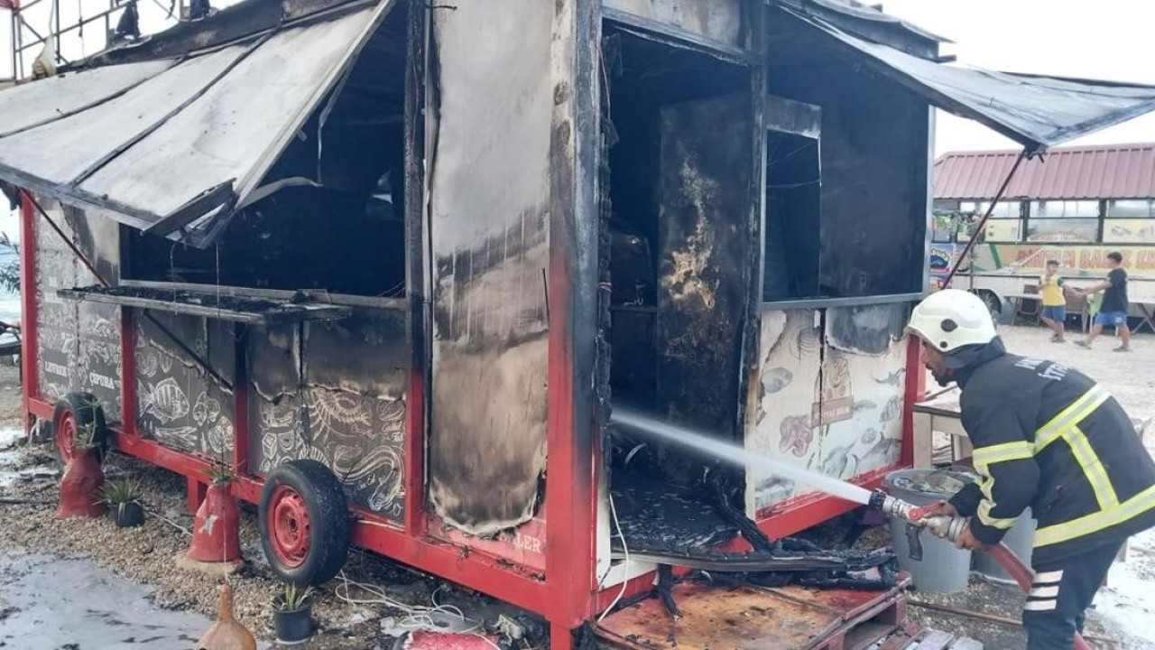 Hatay'da iş yeri yangını