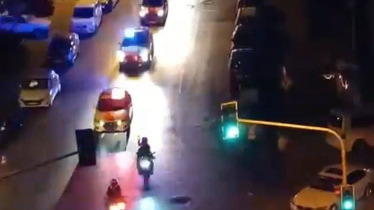 Kağıthane'de polis ekiplerinden şehit polis anısına araç konvoyu