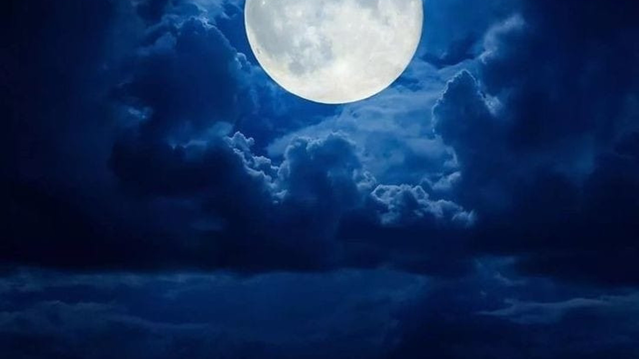 Yarın gece süper mavi ay gerçekleşecek