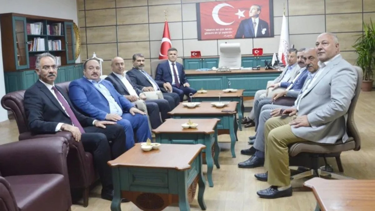 AKP’den, Ensar Vakfı’ndaki çocuk istismarı soruşturmasında adı geçen Sultanoğlu’na 'tam kadro' destek