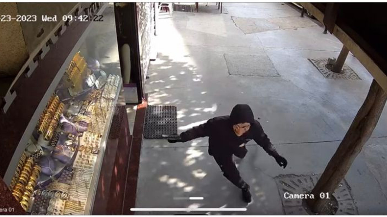 Salvador Dali maskeli kuyumcu baskını. Diziye özendiler rezil oldular