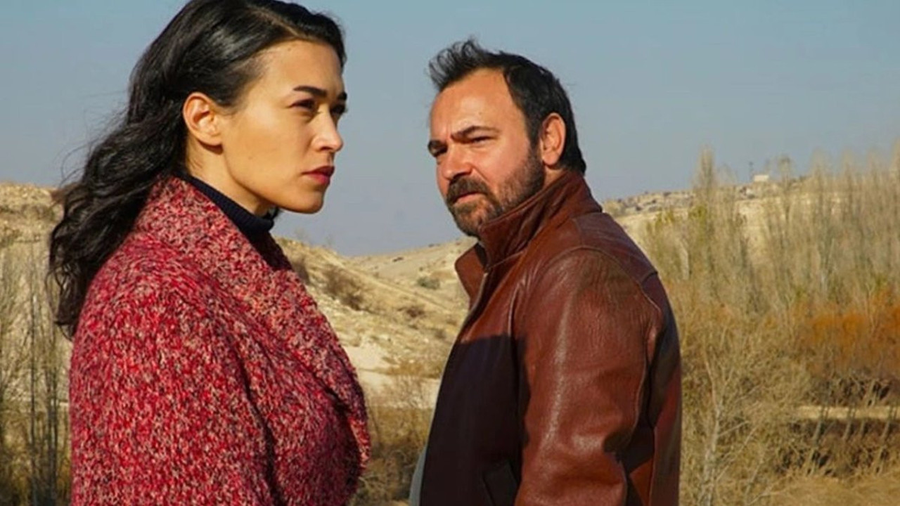 Gönül Dağı'nın Zahide'si Ecem Özkaya yeni aşka yelken açtı. Sevgilisi bakın kim çıktı