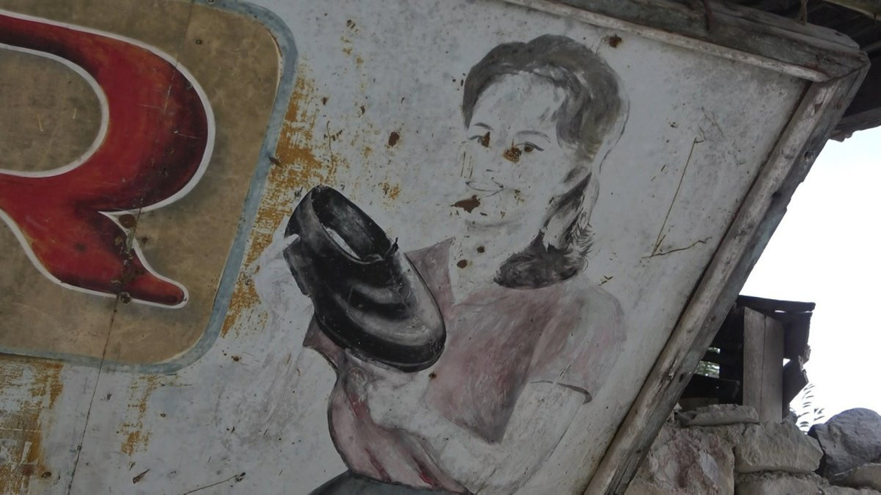 Tabeladaki sır 68 yıl sonra ortaya çıktı. Nereye giderseniz ayakkabı ve kadın da sizinle dönüyor