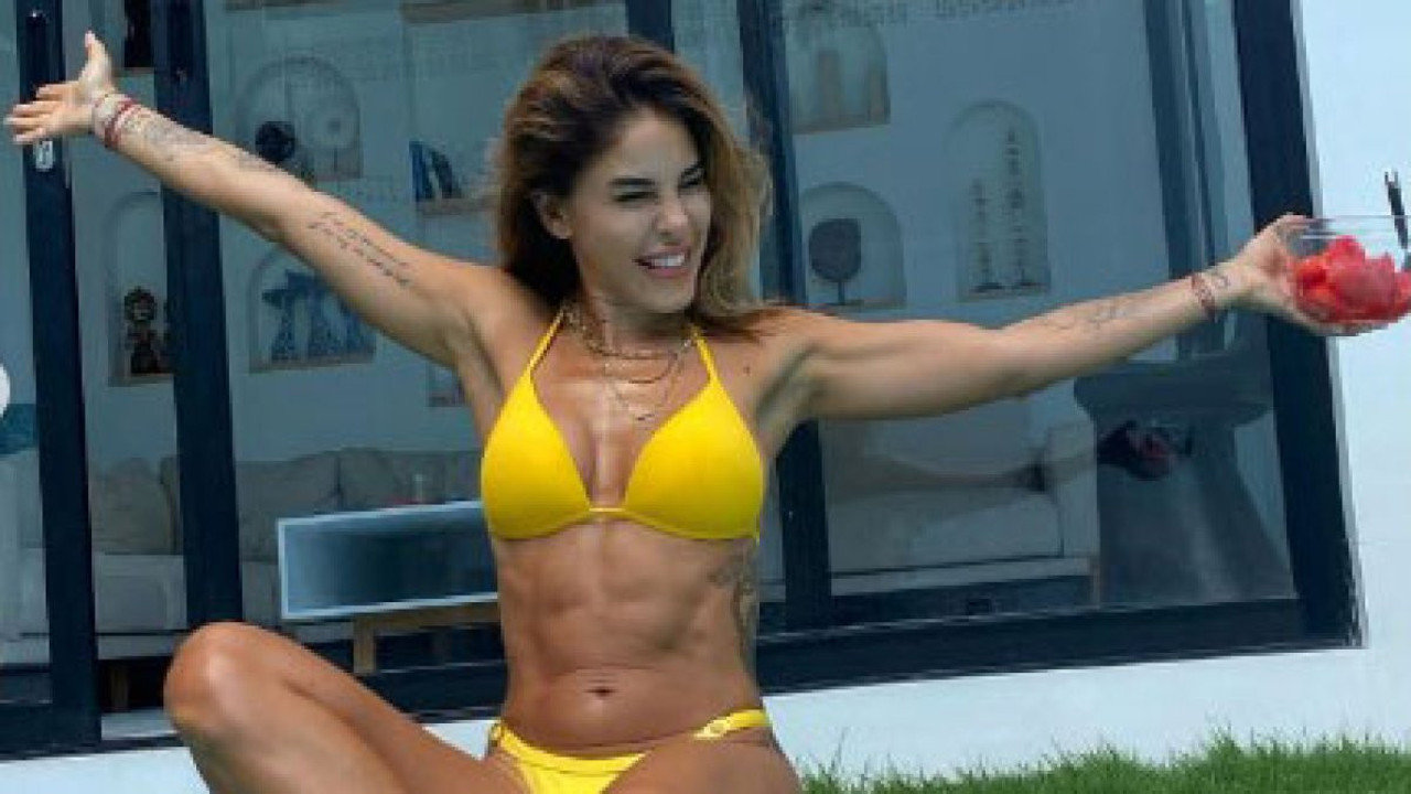 Irmak Ünal'dan kaslı ve mesajlı fotoğraflar