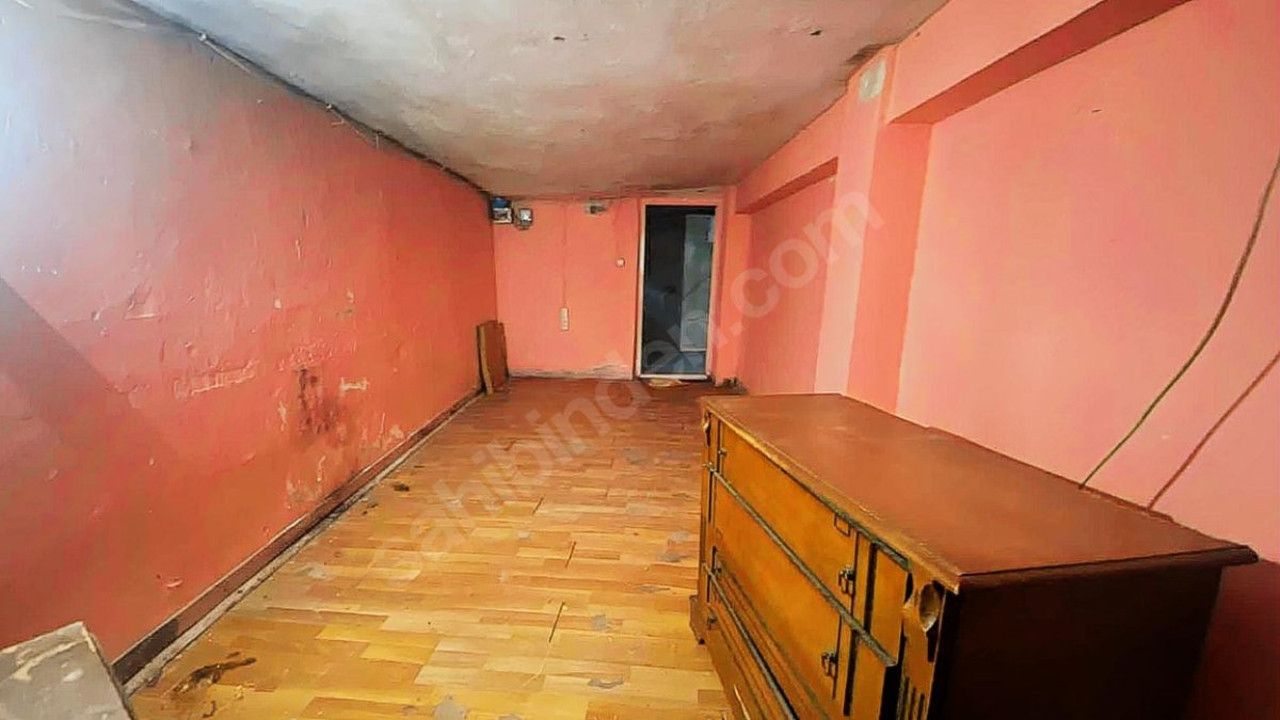 Üniversite öğrencilerine bu evler mi reva görülüyor? İlanlardaki evler ‘pes’ dedirtti