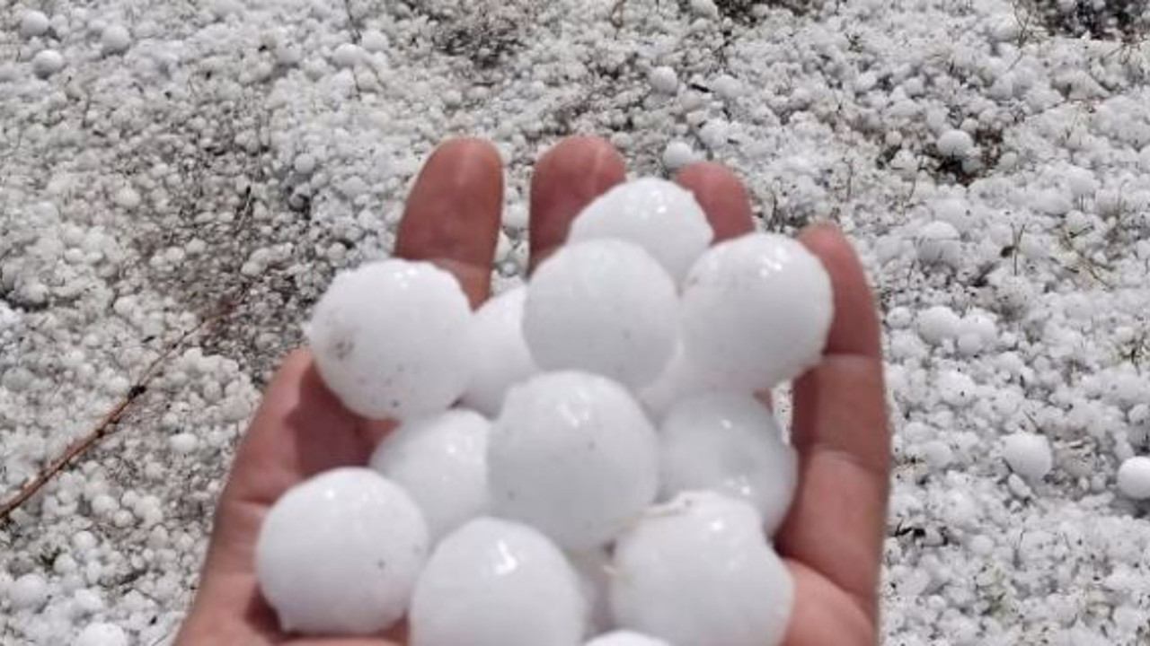 Yaz ayında 2 köyü dolu vurdu