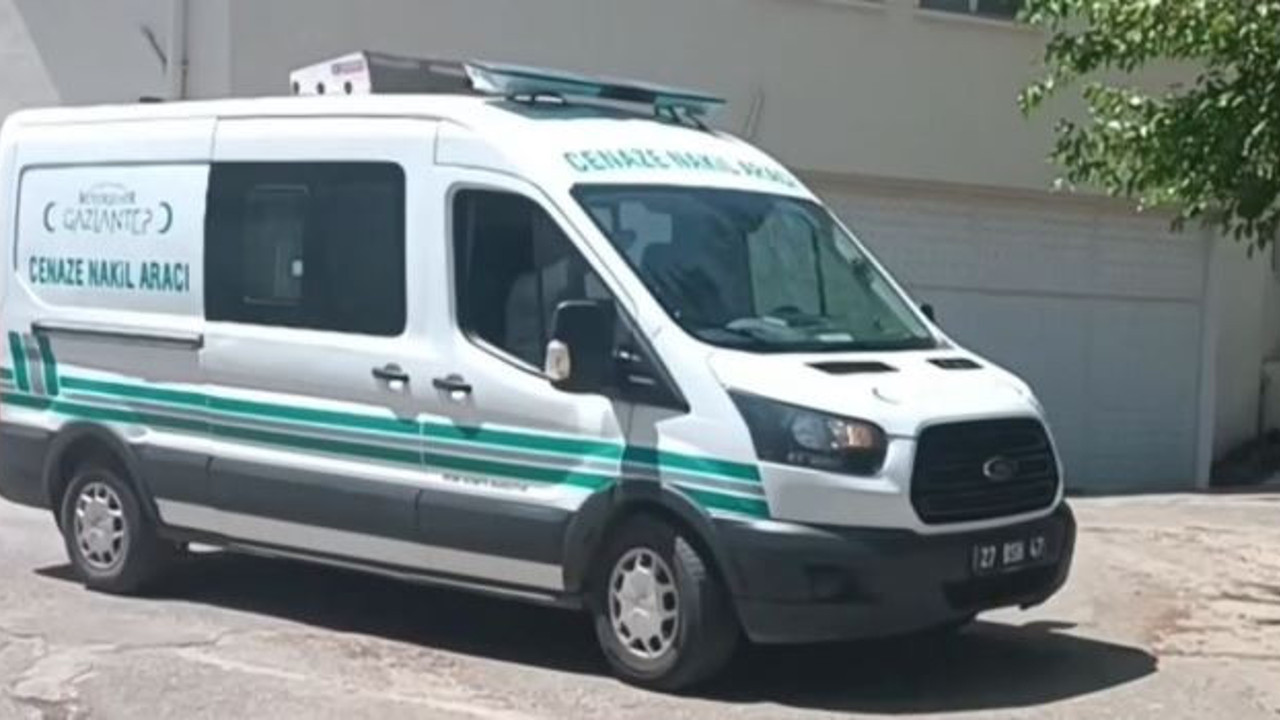 Uyurken damdan düştü öldü