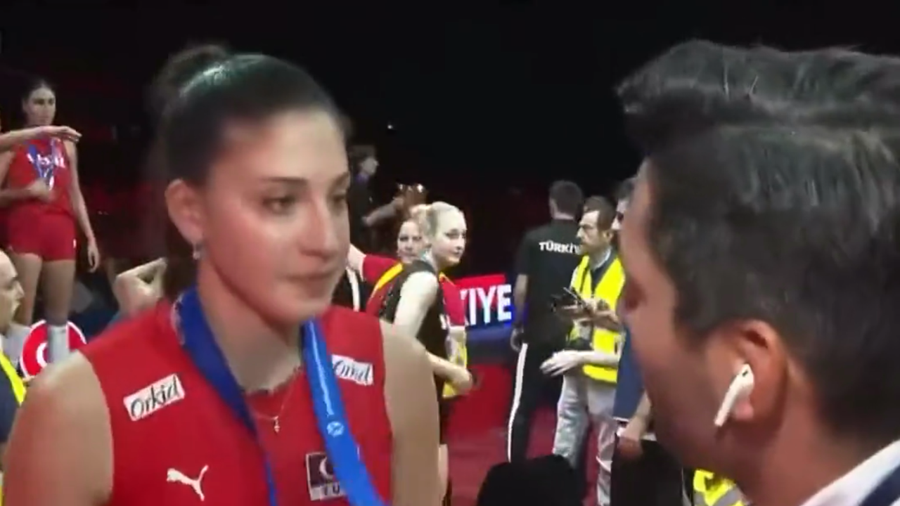 İlkin Aydın'dan TRT muhabirine bomba uyarı: Ben siyasi şeyler söylüyorum