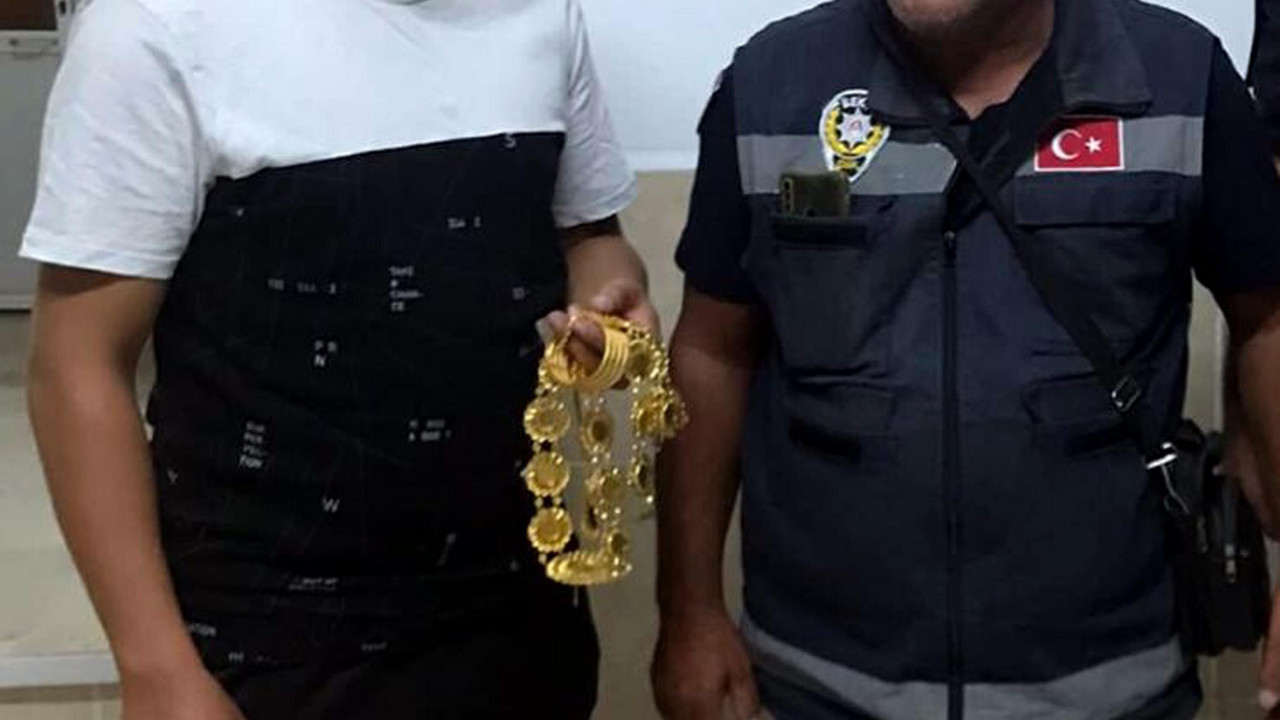 Motosikletle giderken gördü açtığı kutudan servet çıktı. Aldığı ödül şok etkisi yaptı