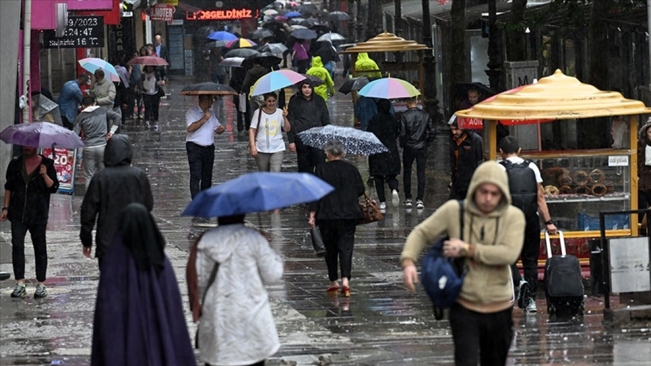 Bakan Özhaseki il il sıralayıp uyardı. Çok kuvvetli sağanak geliyor