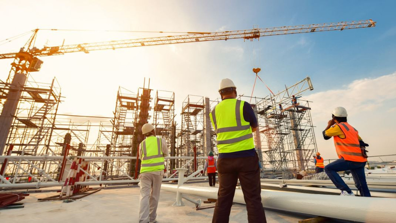 Türkiye'nin en çok kazanan müteahhitler listesinde sıralama değişti. 5'li çeteden kim öne geçti kim geri kaldı