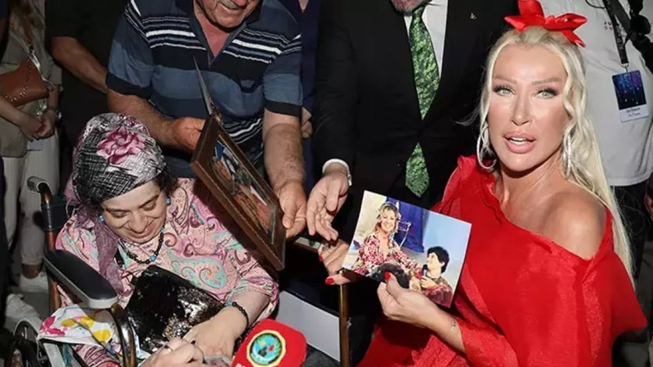 Seda Sayan'dan engelli hayranını duygulandıran jest