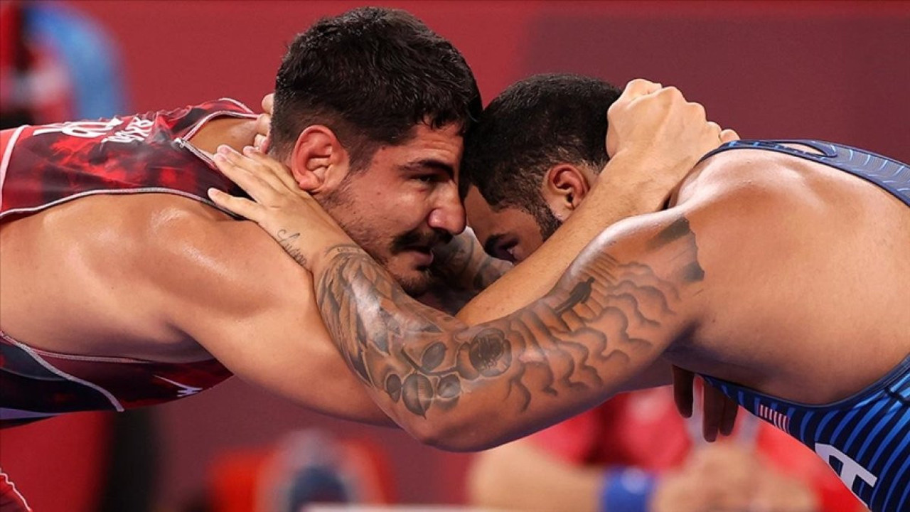 Dünya şampiyonasında yer alacak milli güreşçiler açıklandı