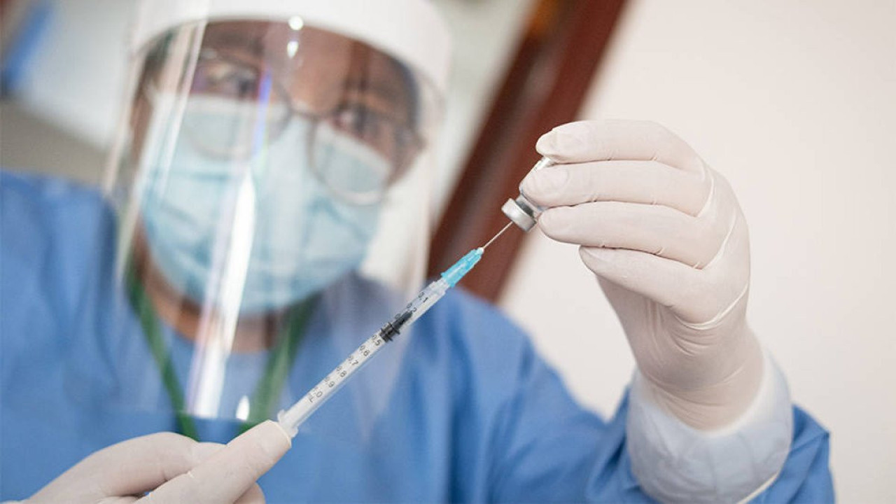 ABD, COVID-19'un varyantlarına yönelik güncellenmiş aşıları onayladı