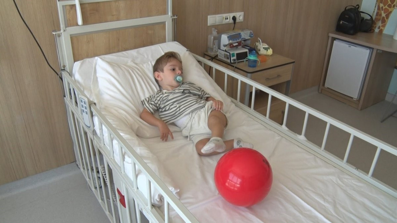 Şahdamarında baloncuk oluşan 1,5 yaşındaki Ahmet bebeğin mucize kurtuluşu