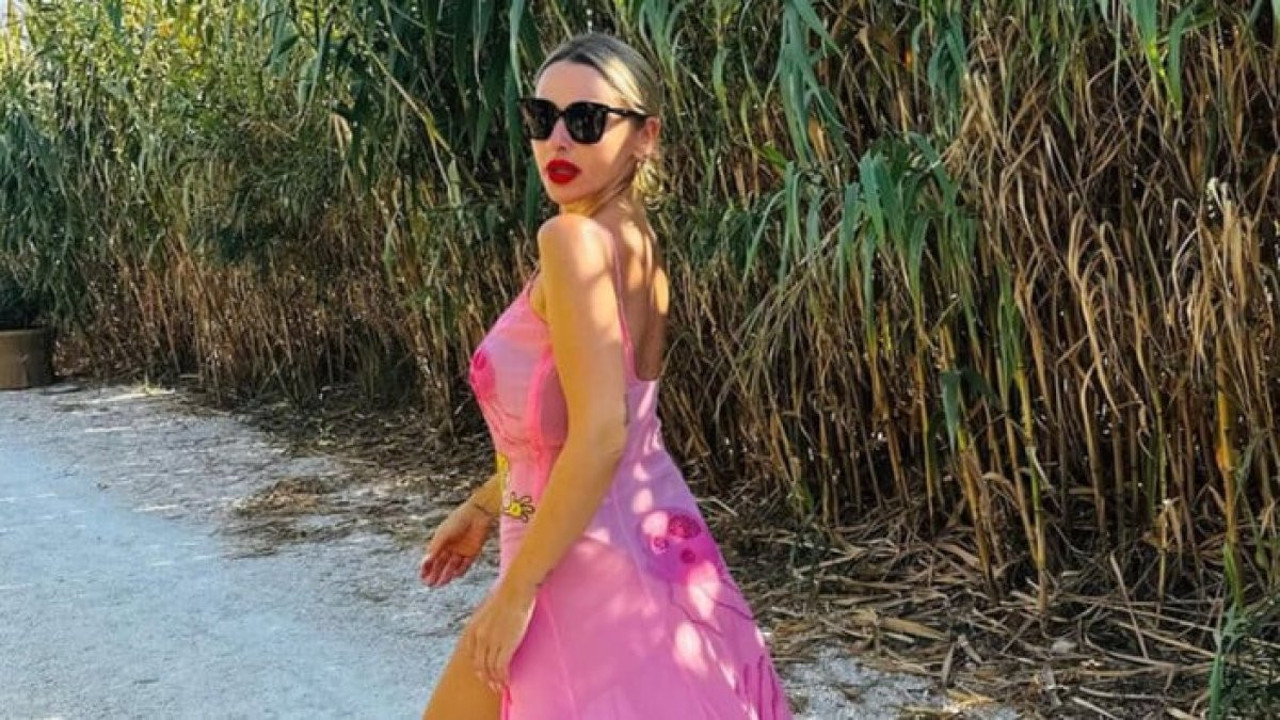 Hadise'nin elbisesinin fiyatı dudak uçuklattı. Duyanların ağzı açık kaldı