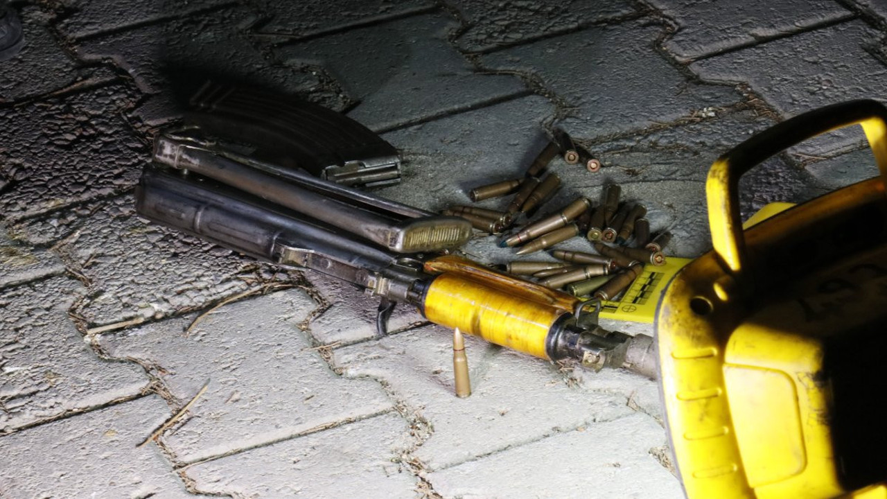 İş yerine saldırı düzenleyecekleri sırada bekçilere yakalandılar