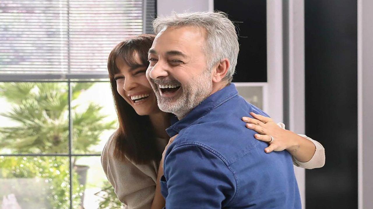 Arzum Onan ve Mehmet Aslantuğ hakkında flaş iddia. Magazin dünyası şokta