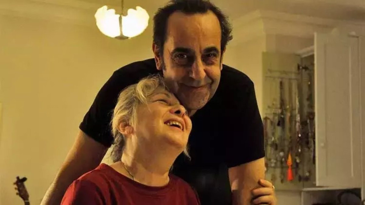 Özkan Uğur'un eşinden duygulandıran paylaşım