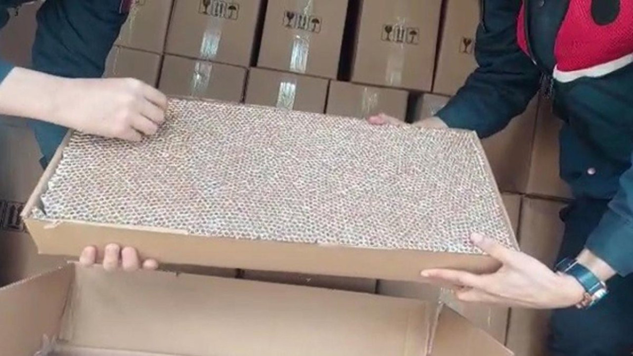 400 bin makaron ele geçirildi