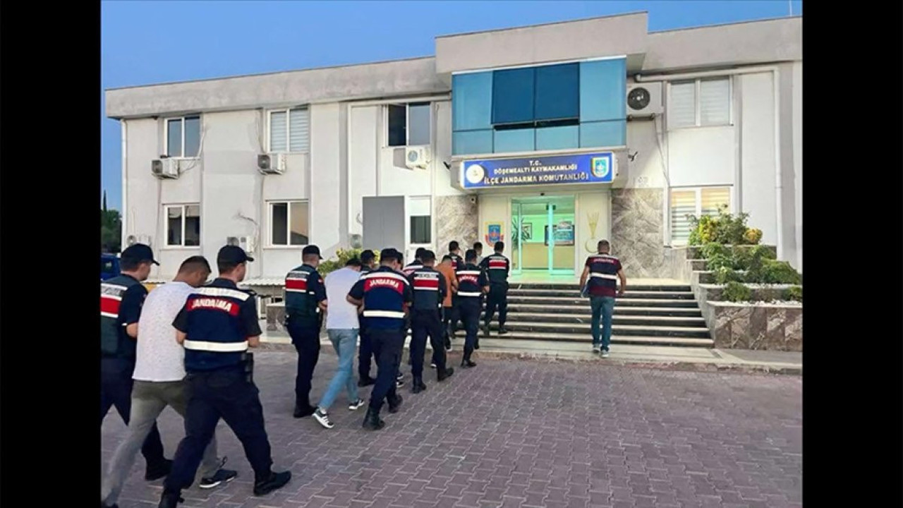 Bakan Yerlikaya duyurdu: 8 ilde 42 zehir taciri yakalandı