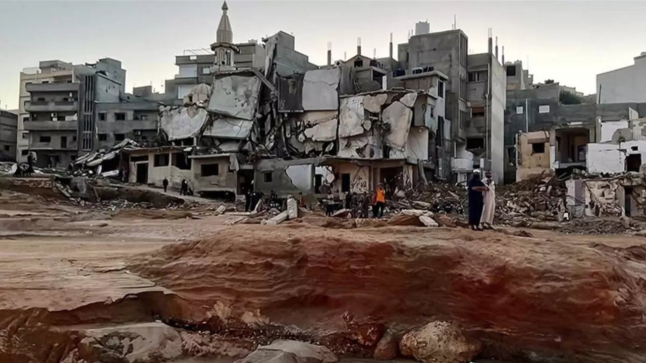 Kıyameti yaşayan Libya'da OHAL kararı