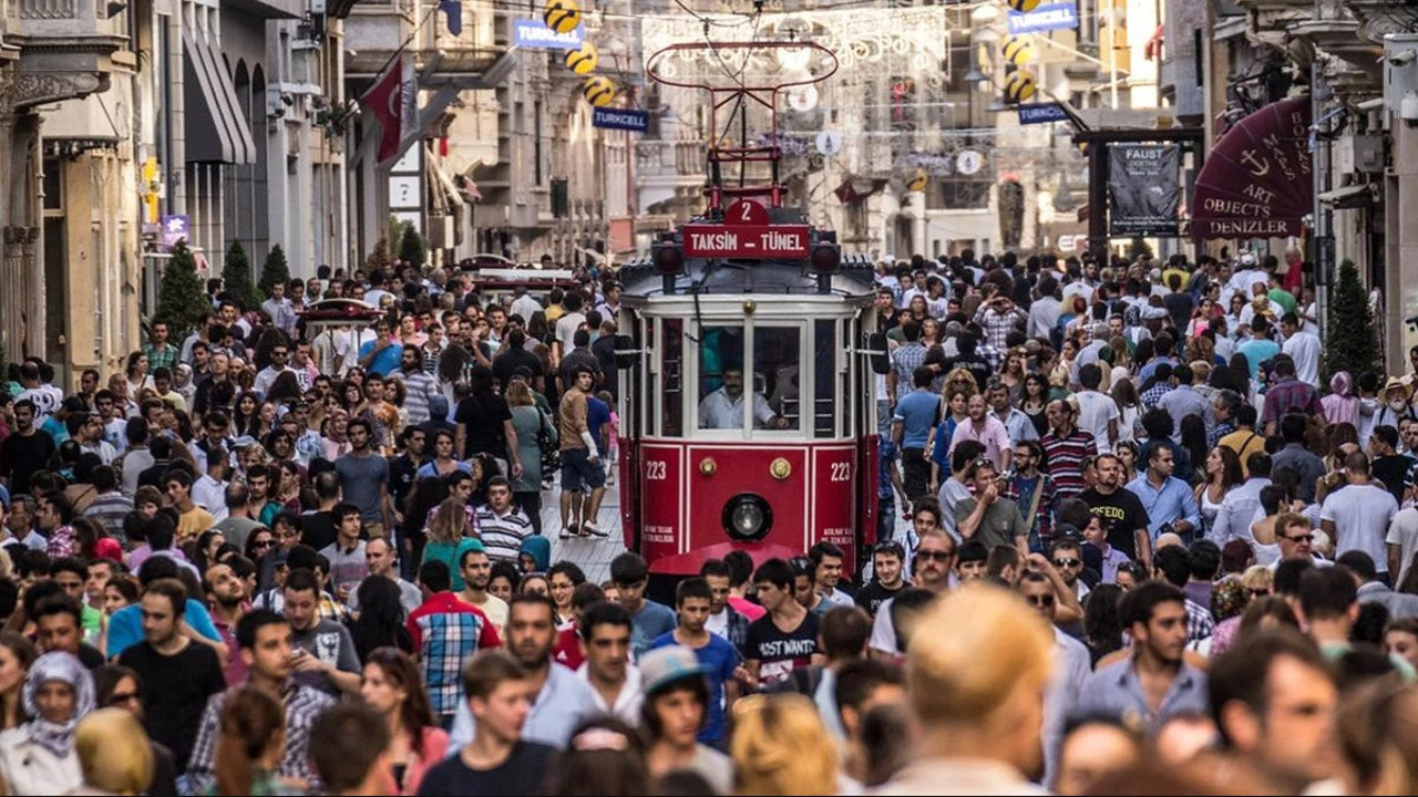 Türkiye’de insan ömrü kısaldı. Kadınlar erkeklerden uzun yaşıyor