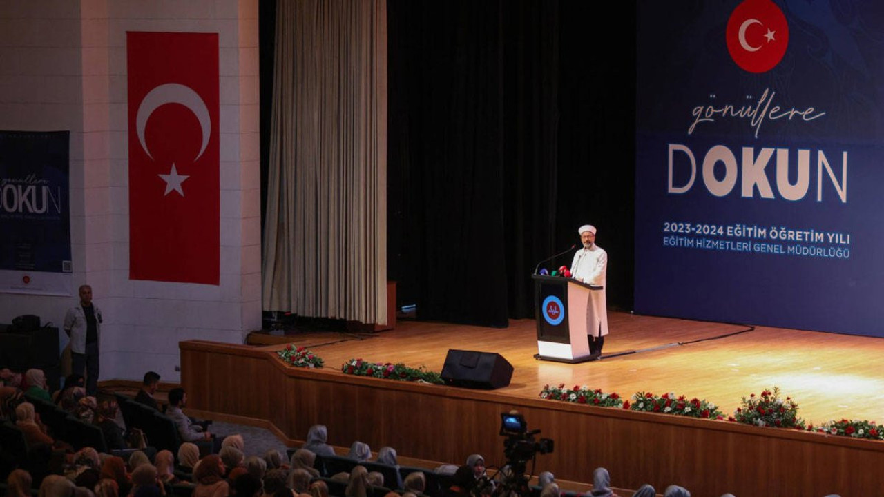 Diyanet altın varaklı Kuran bastıracak. Kitapların sıcakla renk değiştiren kapaklı olması istendi