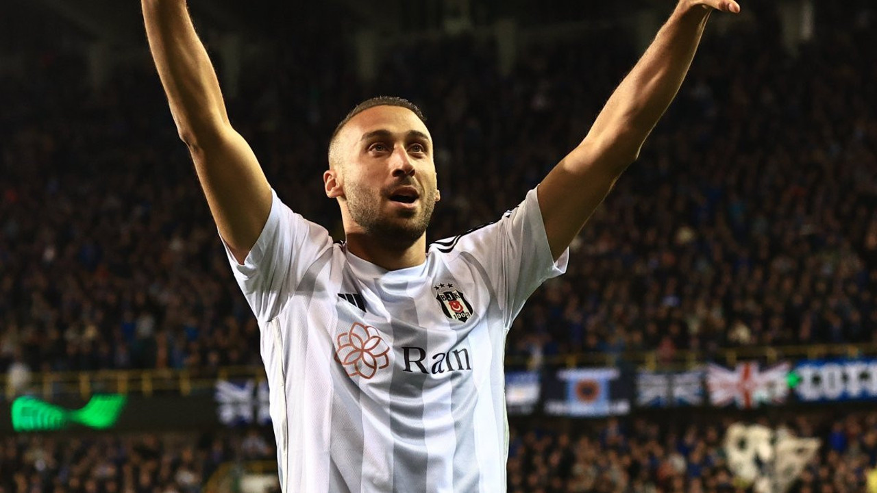Cenk Tosun Mert Günok'a övgü yağdırdı: Bizi maçta tutan o oldu