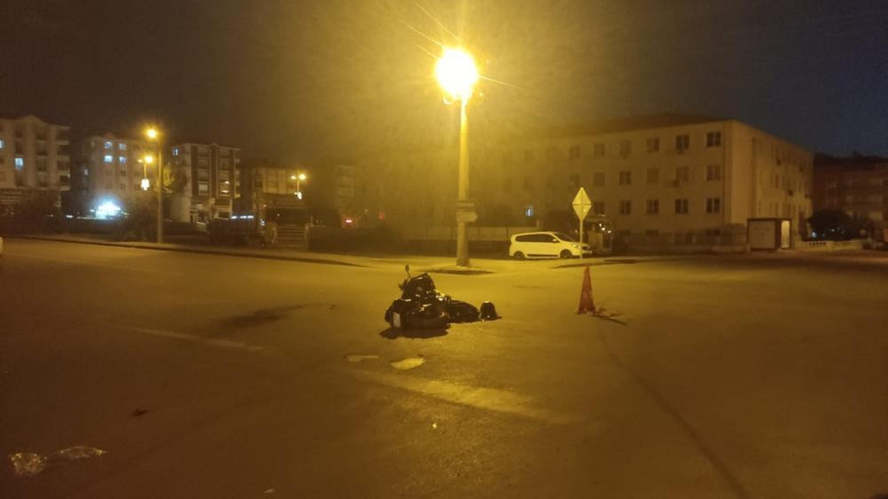 Motosiklet ile otomobil çarpıştı: 1 yaralı (24 Eylül 2023)