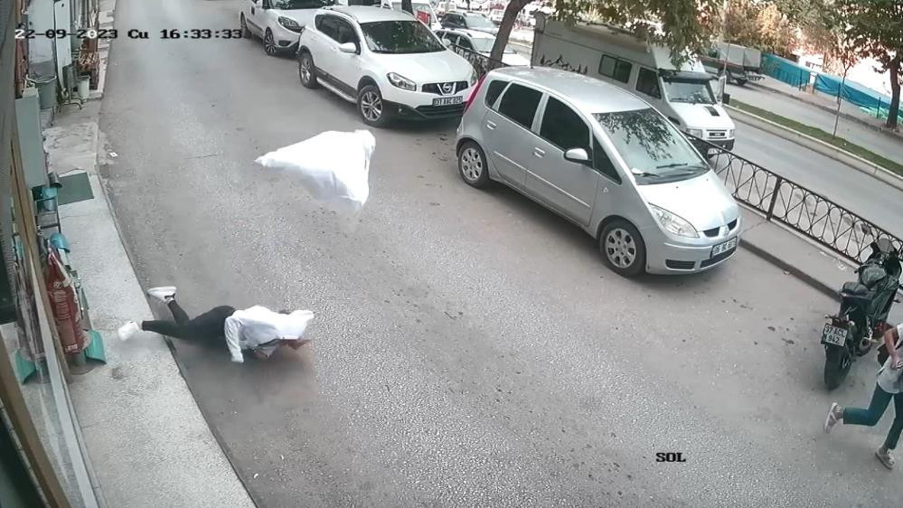 Genç kız balkondan düşüp hayatını kaybetti. Dehşet anları kameraya yansıdı