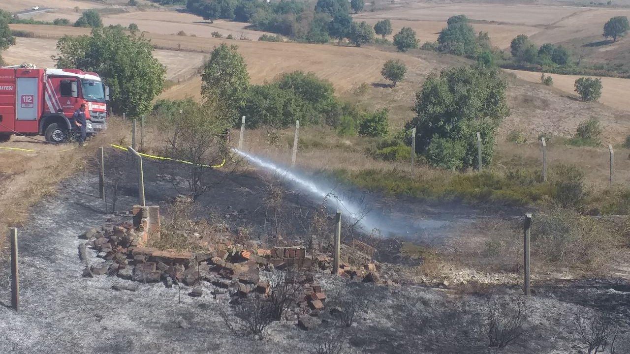 Sancaktepe'de çıkan yangın söndürüldü