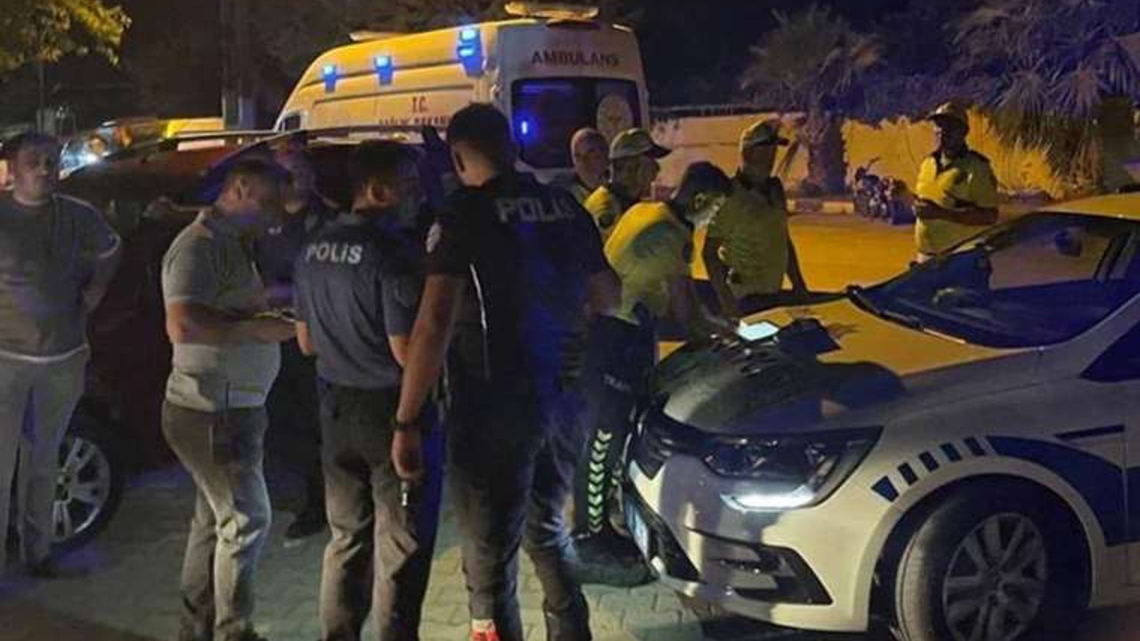 Yüksek sesli müzik ihbarına giden polislere 'sıcak su' attılar. 2'si polis 4 yaralı