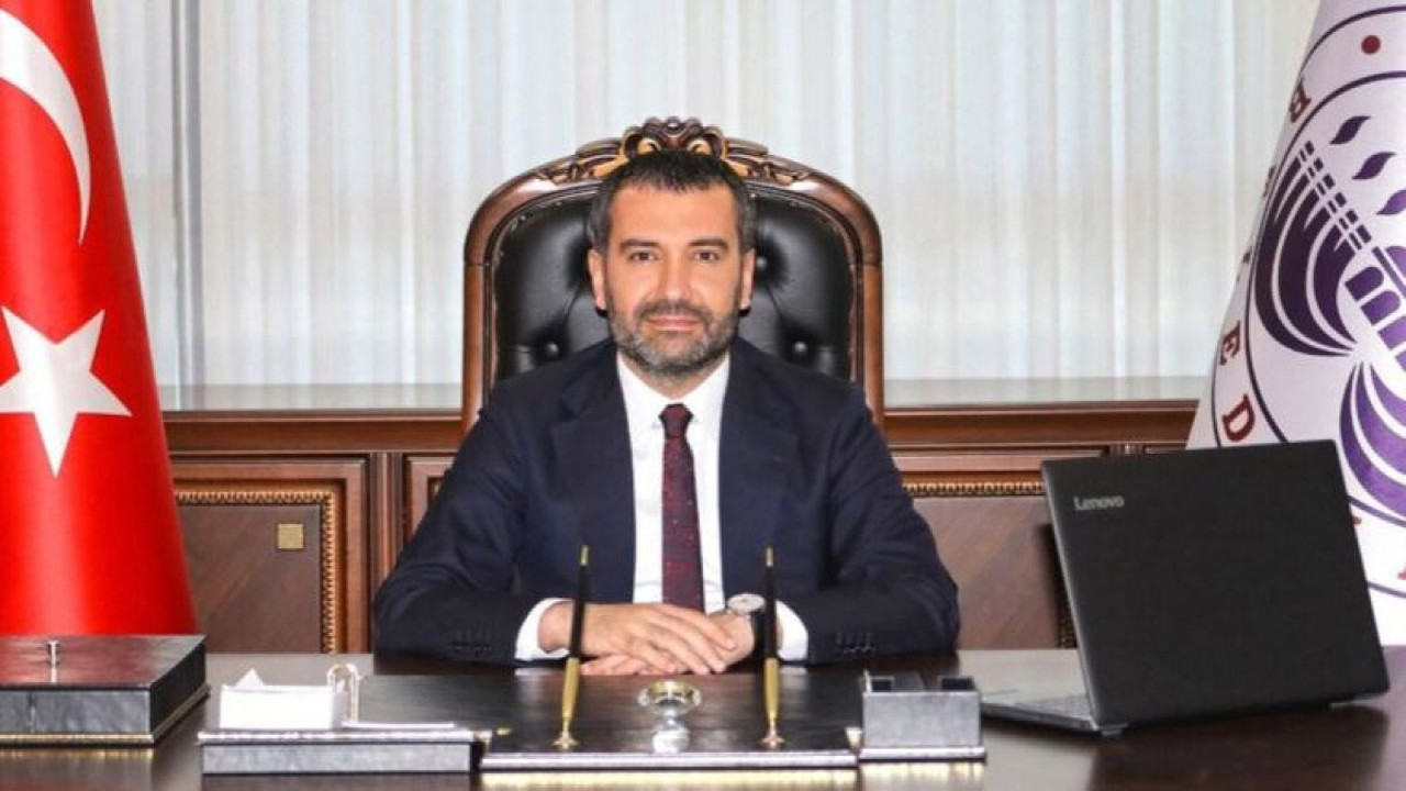 Depremzedeye “Önceki evinde duşakabin mi vardı?” diyen AKP’li belediye başkanı yeniden aday olacak