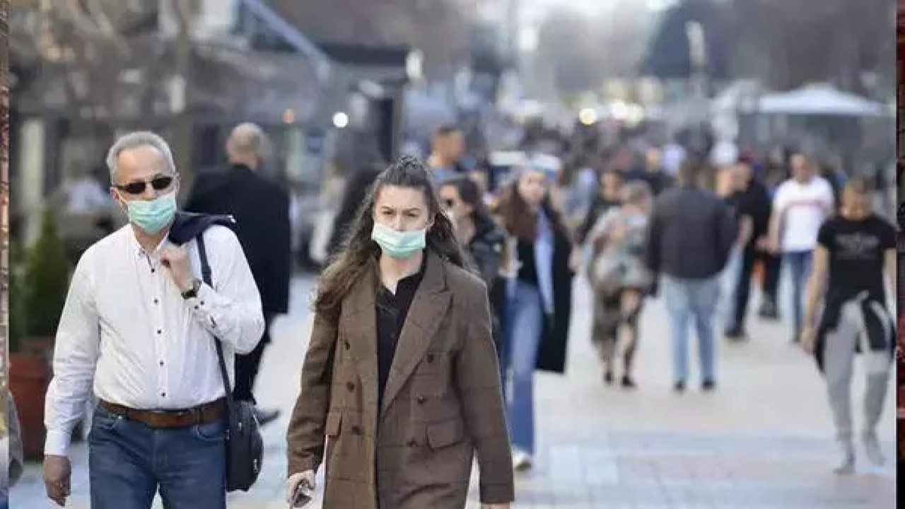 Eris varyantına karşı maske takması gerekenler belli oldu. Uzman isim açıkladı