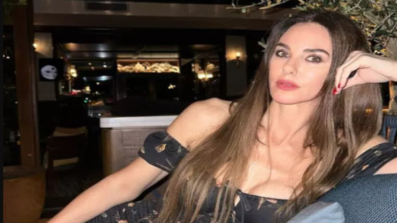 Zamanı durduran kadın Defne Samyeli son pozları ile yıktı geçti. Çinli araştırmacılara konu olmuştu